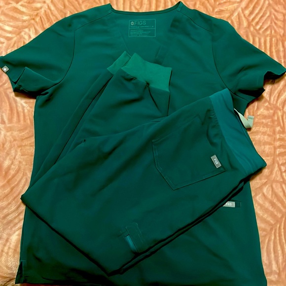Figs Other Medium Hunter Green Scrubs Poshmark